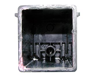 Dokładne płukanie wnętrza kartridża black Lexmark 12A1970
